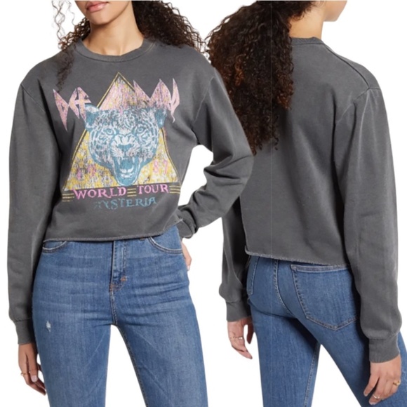 The Vinyl Icons Tops - Vinyl Icons Def Leppard Cropped Long Sleeve Sweatshirt Size M